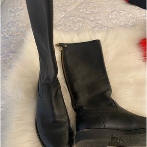 Black comfy Roots boots